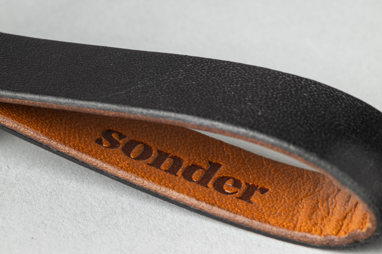 Sonder Key Fob Black/Tan